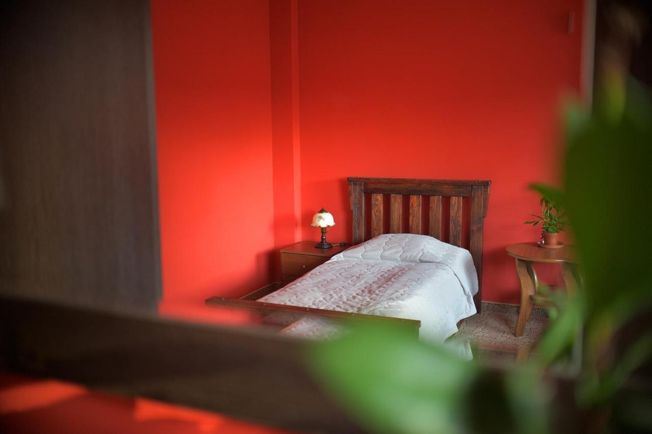 Restauracja Zajazd Kasztelan クロスノ エクステリア 写真